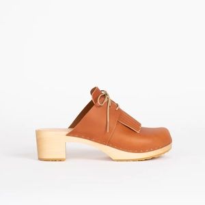 Bryr Camille Clog with Kilt 37